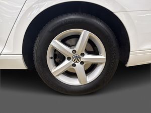 Volkswagen Passat bild 17