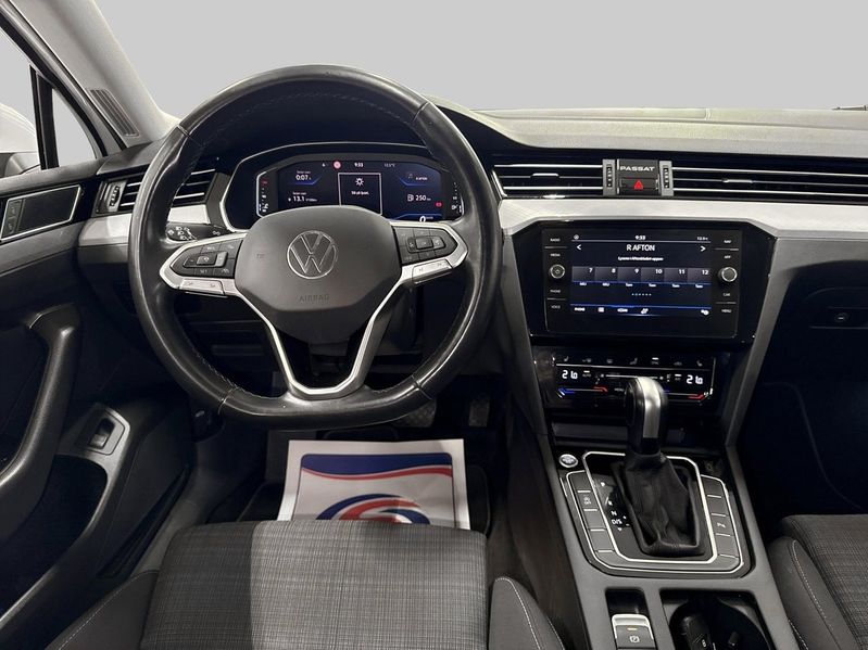Volkswagen Passat bild 7