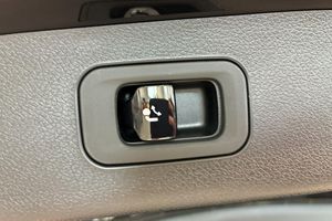 Mercedes E300 bild 16