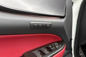Lexus NX bild 19