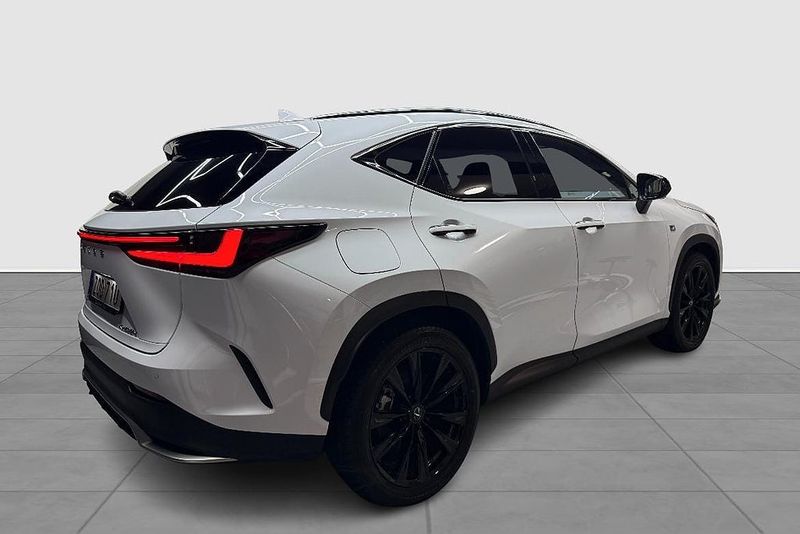 Lexus NX bild 5
