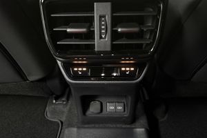 Lexus NX bild 21