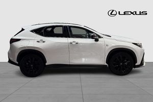 Lexus NX bild 6