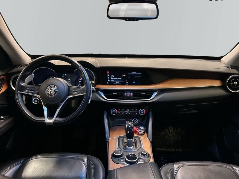 Alfa Romeo Stelvio bild 8