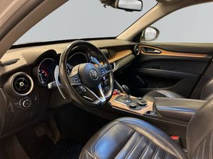 Alfa Romeo Stelvio bild 7