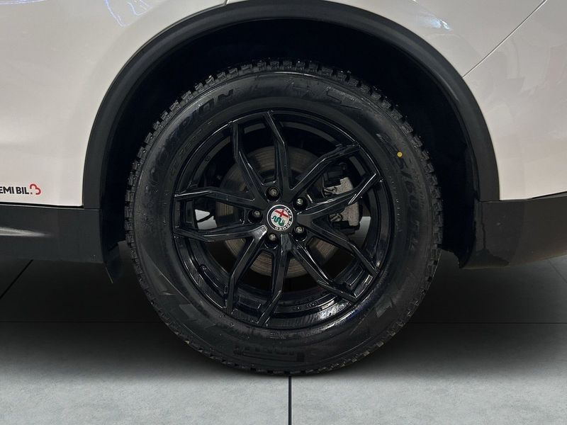 Alfa Romeo Stelvio bild 14