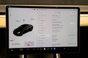 Tesla Model 3 bild 22