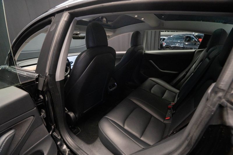Tesla Model 3 bild 19