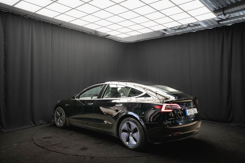 Tesla Model 3 bild 9
