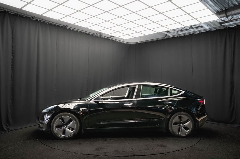 Tesla Model 3 bild 10