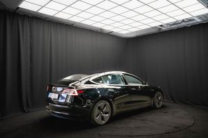 Tesla Model 3 bild 7
