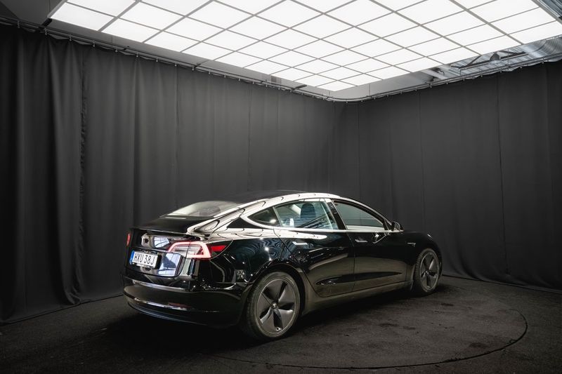 Tesla Model 3 bild 7