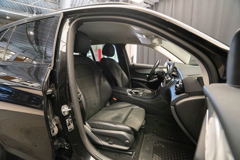Mercedes GLC220 bild 16