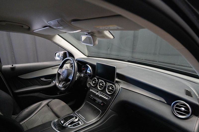 Mercedes GLC220 bild 17