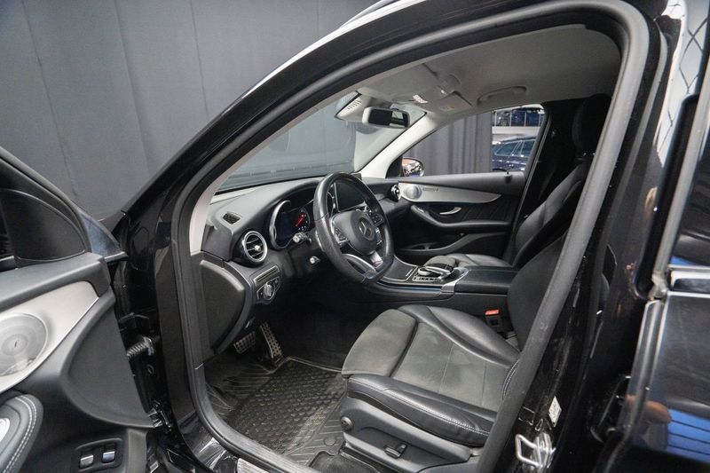 Mercedes GLC220 bild 14