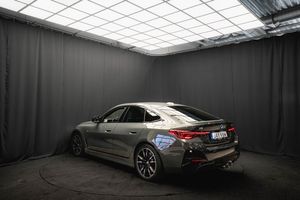 BMW i4 bild 11