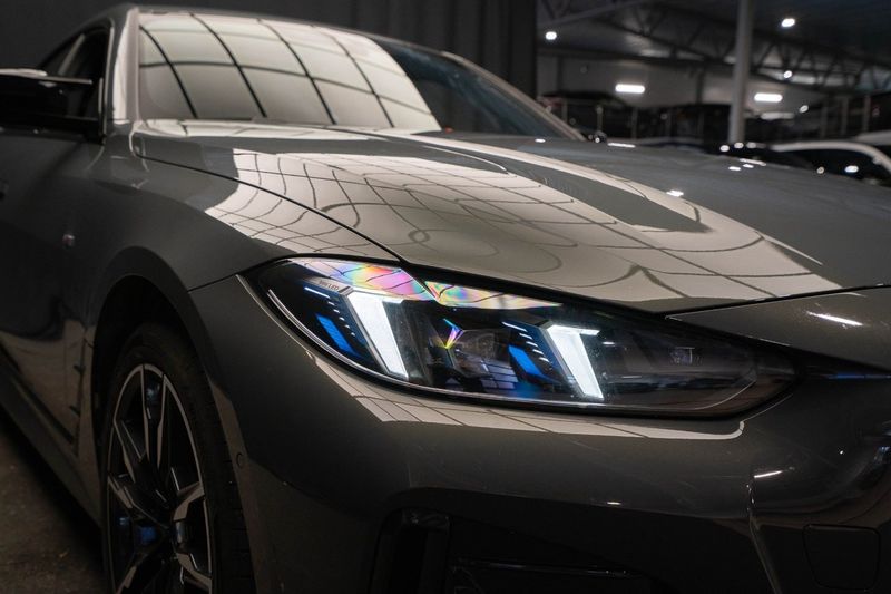 BMW i4 bild 6