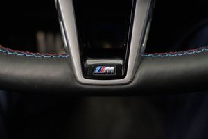 BMW i4 bild 28