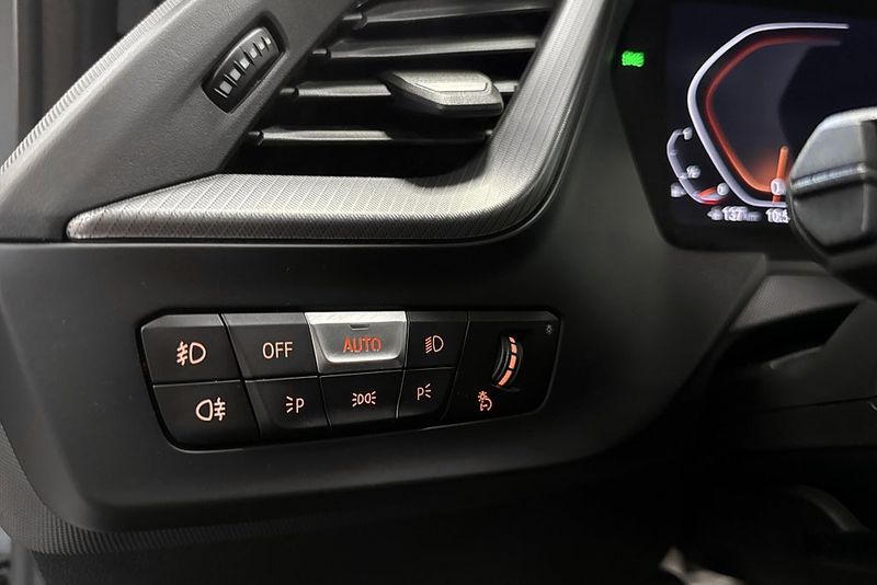 BMW 118 bild 11