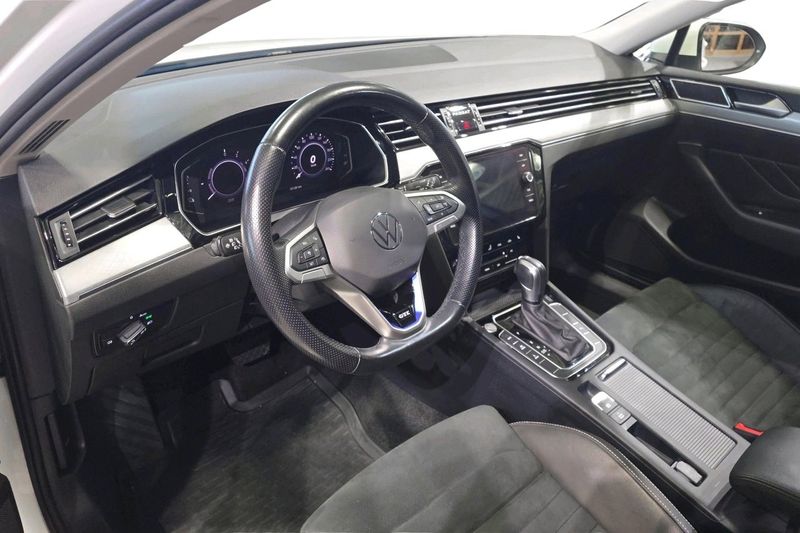 Volkswagen Passat bild 7
