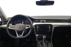 Volkswagen Passat bild 8