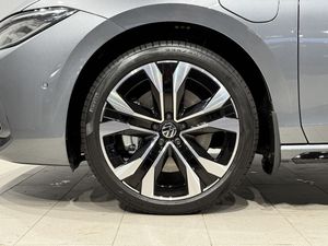 Volkswagen Passat bild 2