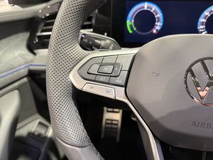 Volkswagen Passat bild 8