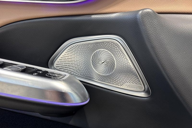 Mercedes E300 bild 16
