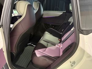 Mazda CX-6e bild 12