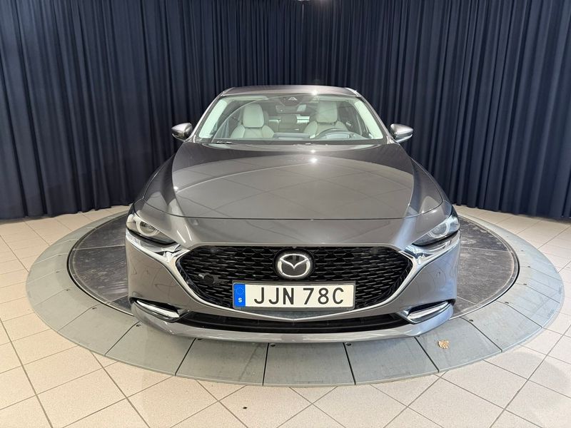 Mazda 3 bild 2