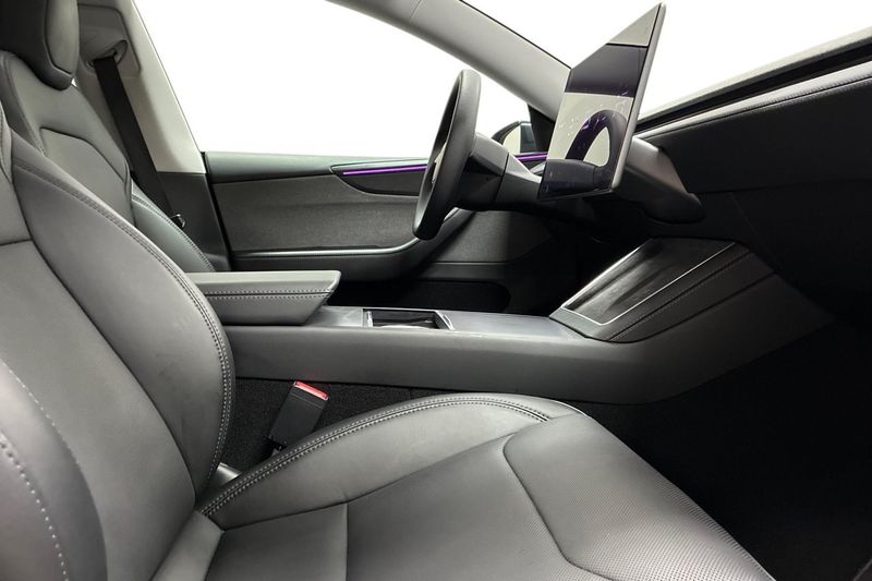 Tesla Model Y bild 14
