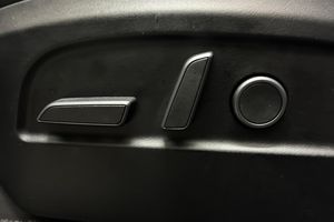 Tesla Model Y bild 25