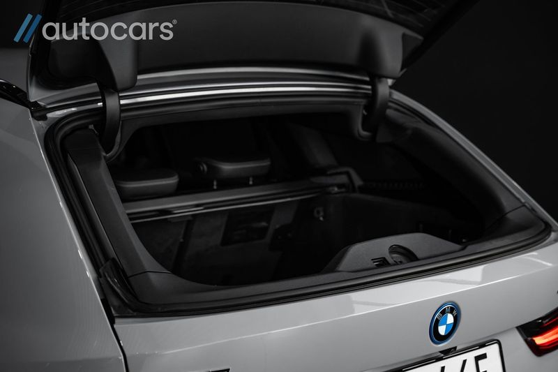 BMW 330 bild 37