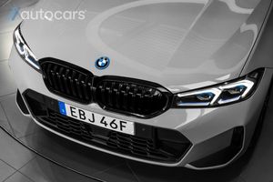 BMW 330 bild 12