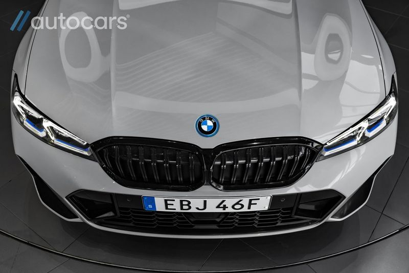 BMW 330 bild 10
