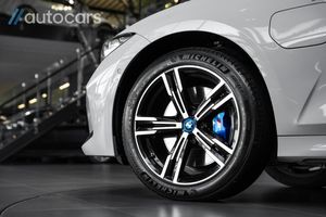 BMW 330 bild 8