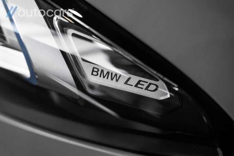 BMW 330 bild 13