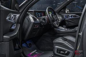 BMW XM bild 8