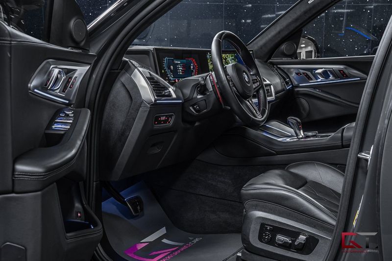 BMW XM bild 8