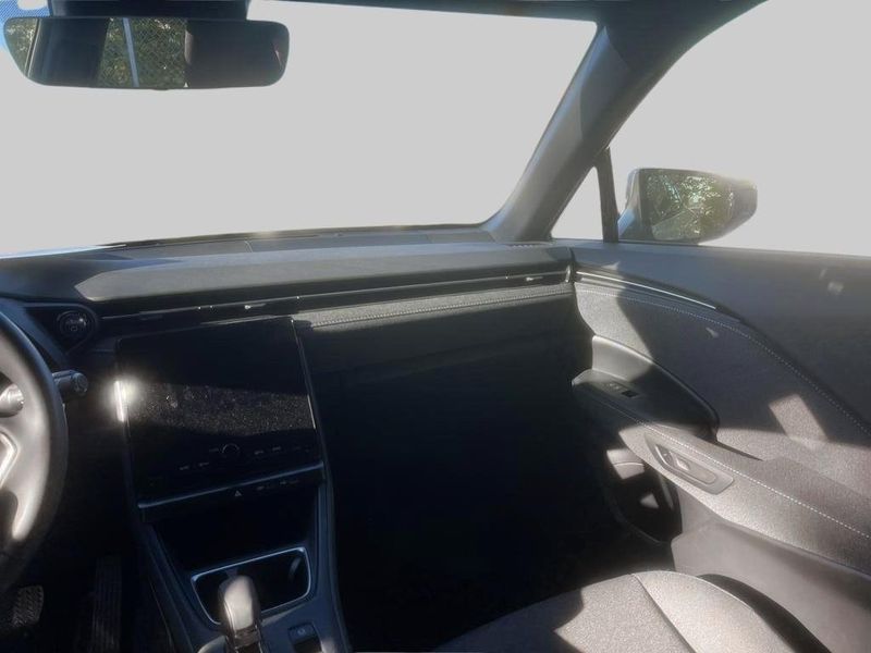 Lexus LBX bild 9