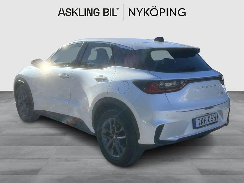 Lexus LBX bild 2