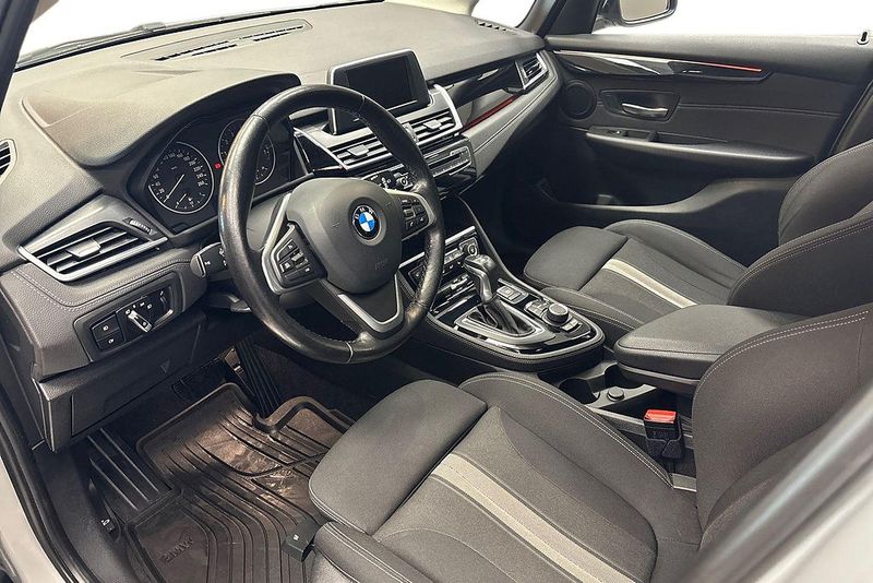BMW 218 bild 9