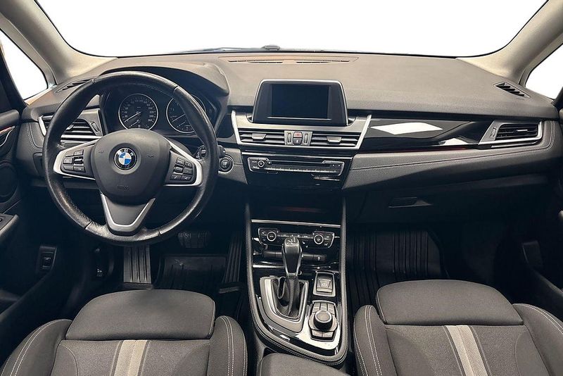 BMW 218 bild 12