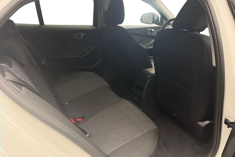 BMW 120 bild 14