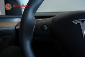 Tesla Model Y bild 13