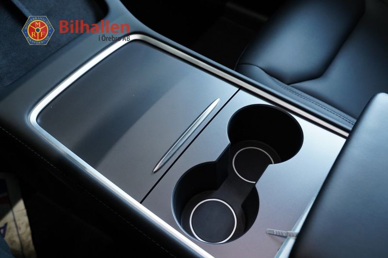 Tesla Model Y bild 27
