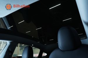 Tesla Model Y bild 28