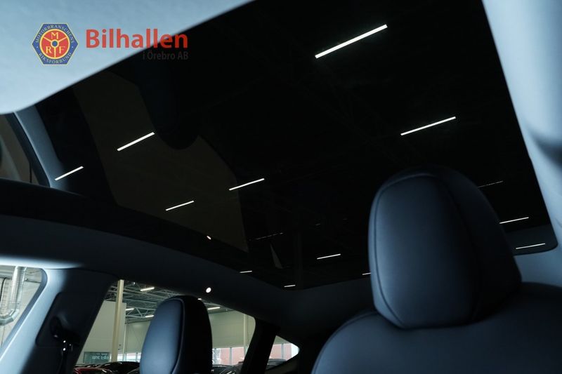 Tesla Model Y bild 28