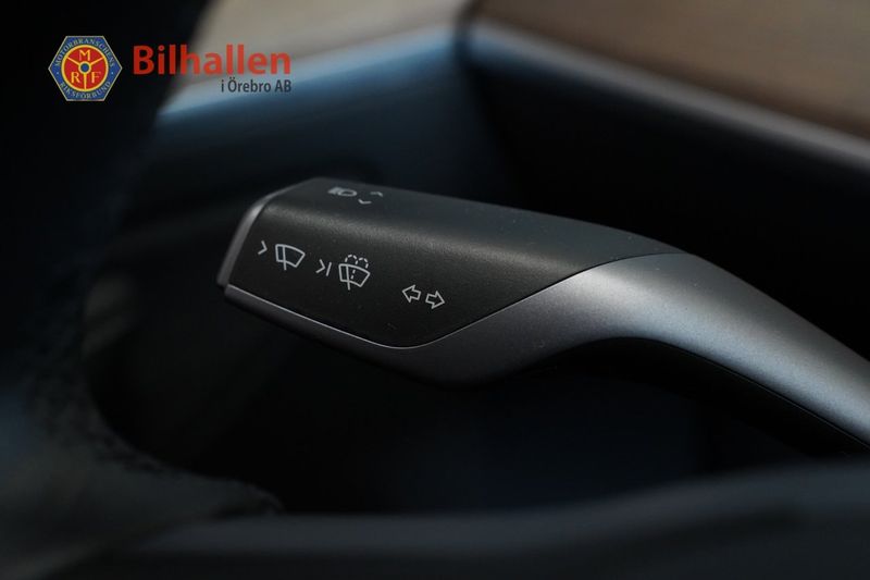 Tesla Model Y bild 15
