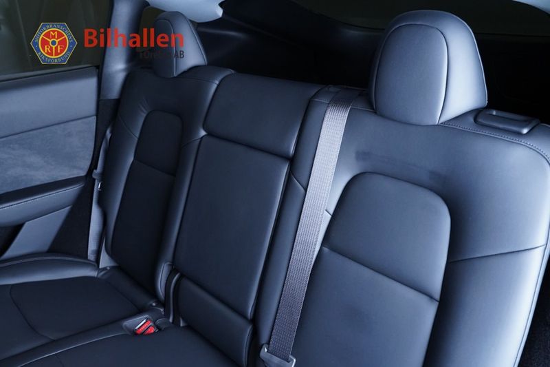 Tesla Model Y bild 22